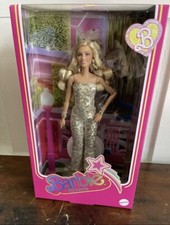 POP Movies: Barbie Movie Gold Disco Barbie : : Brinquedos e  Jogos