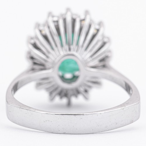 Gr. 54 - Vintage Entourage-Ring Smaragd & Diamanten 0,22 ct. in Weißgold 585/14K - Bild 7 von 8
