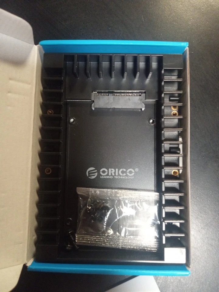 ORICO 2.5 to 3.5'' Hard Drive Adapter Converter SATA III for 7/9.5/12.5mm HDDSSD - Image 3 of 3