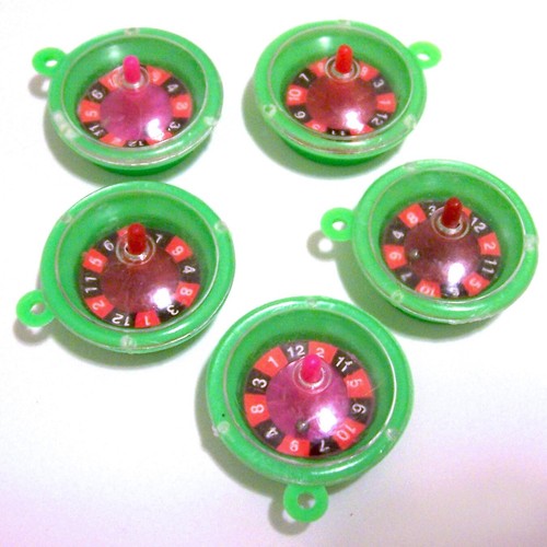 7~Plastic ROULETTE WHEEL Vintage Cracker Jack Gumball Vending Machine Charms Vtg