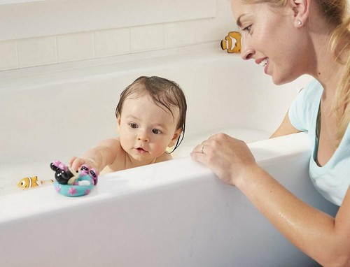 The First Years Disney Baby Bathtime Squirt Toys, Minnie Mouse - Picture 3 of 4
