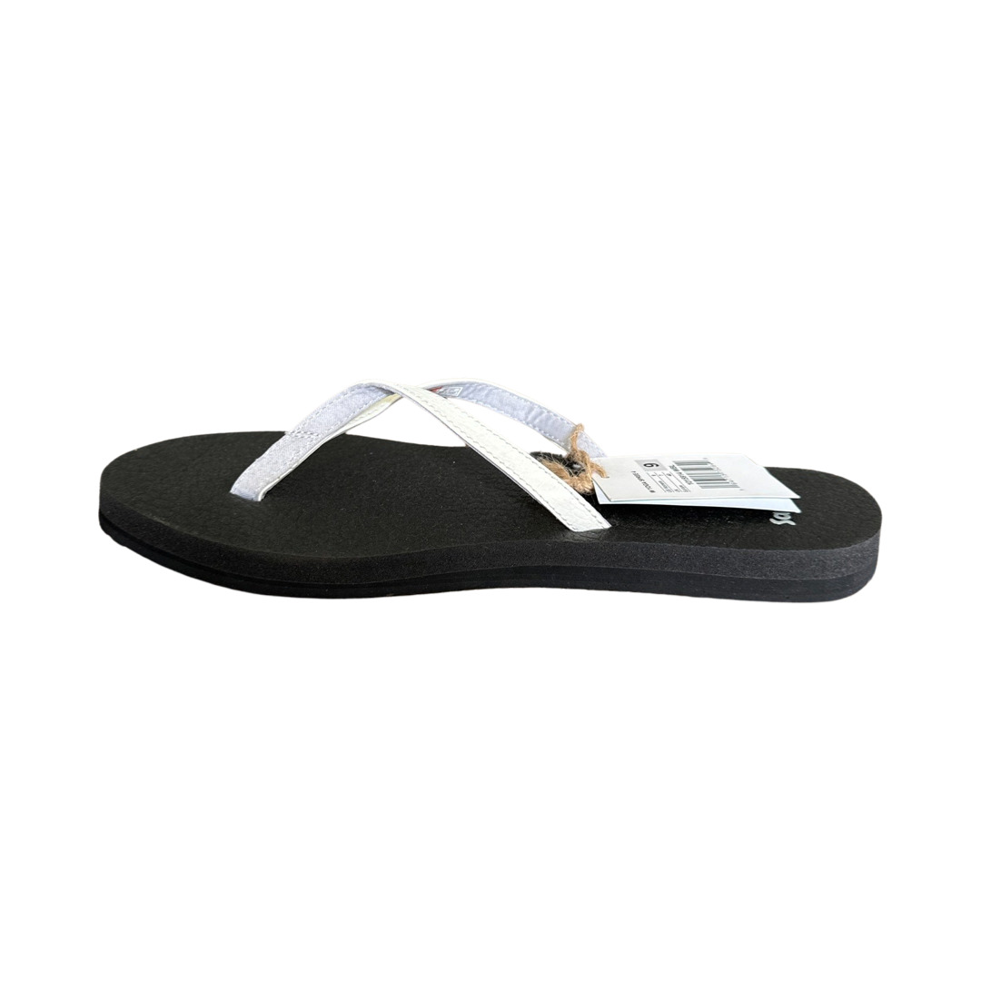 Sanuk Women's Spree 4 Flip Flops Sandals White Yoga Mat 1015914 Slip On
