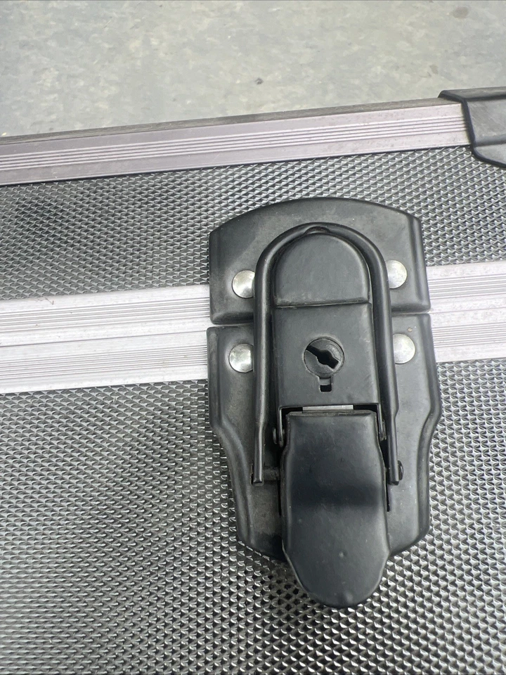 Estuche de transporte rígido de aluminio con mango DJI Phantom 4 Drone Foto 2 de 4