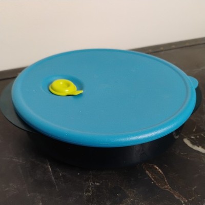 Tupperware Crystal Wave Plus 3 Divided Dish Microwaveable #3703A-2  Lid 6438a-3