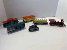 Cobblestone Corners Collectibles C & C Railways Engine w/5 Train Cars Lot B