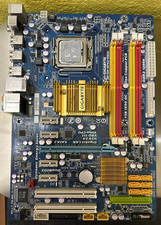 Gigabyte GA-EP43-UD3L Motherboard w/ CPU  Cooling Fan   Used