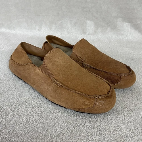 Mocassino uomo UGG Upshaw taglia 9 pelle di castagno montone tacco a goccia