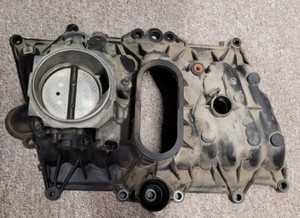 Chevy Gmc Intake Plenum top w/ throttle body Vortec 350 305 OEM Silverado Sierra