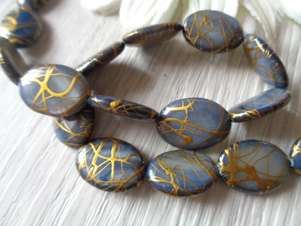 1 Strang blau-grau-goldene  Süßwassermuschelperlen Ziehbank - Bild 2 von 2