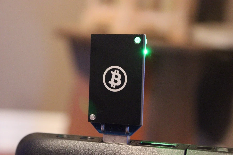 ASIC USB Block Erupter Bitcoin Miner 330 MH/s - Flat Black - READ DESCRIPTION - Image 2 of 4