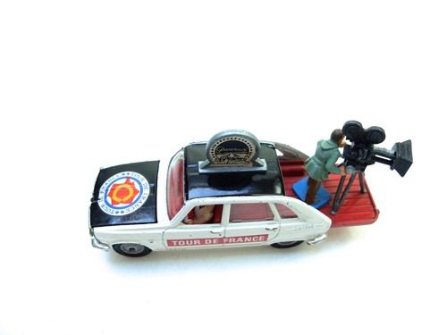 CORGI GIFT SET 13 RENAULT 16 FILM UNIT - Picture 10 of 11