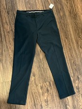 Amazon Essentials Men's Black Dress Pants 36W Slim Fit Tapered Pockets Zip