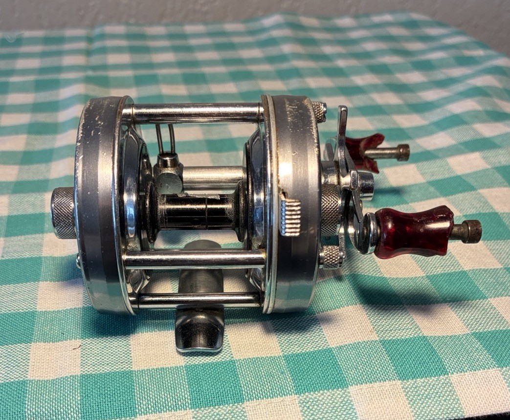 Vintage ABU Garcia Ambassadeur 5500 C fishing reel Silver Ma