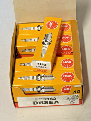 Box of 10 NEW NGK DR8EA 7162 Spark Plugs