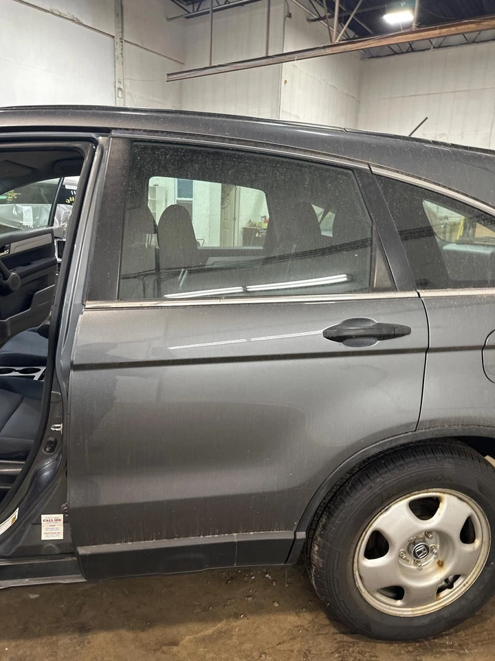 Used Rear Left Door Assembly Rear Side fits: 2010 Honda Cr-v electric L. solar R Foto 3 de 4