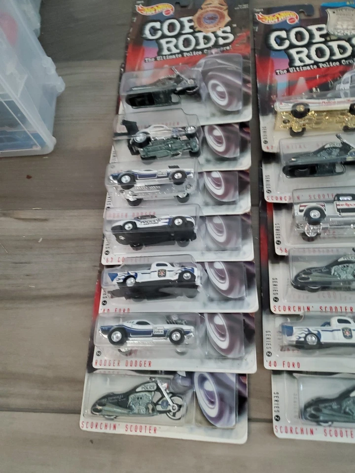 Hot Wheels 1999/2000 KB Kay-Bee Toys Exclusivo Cop Rods Serie 1 y 2 - Lote de 44 Foto 2 de 4