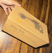 FUCHSIA Vibram V Soul size 9