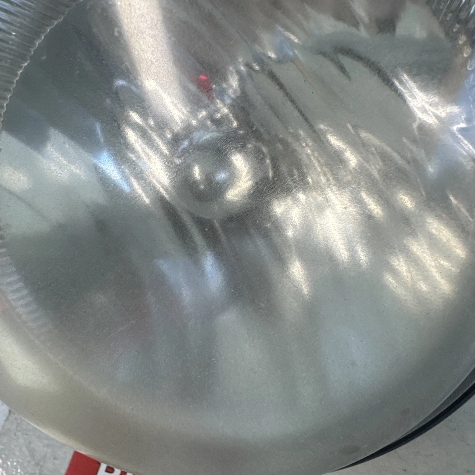 2005 Jeep Liberty Left Side LH DRIVER Headlight Assembly 55157141-AA Foto 2 de 4