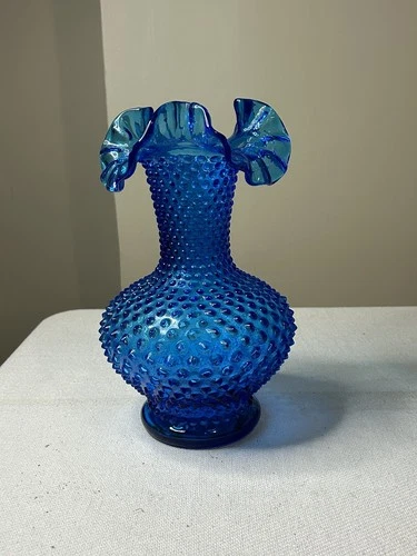 FABULOUS Vintage Large Fenton Cobalt Colonial Blue Hobnail Ruffled Edge 11” Vase