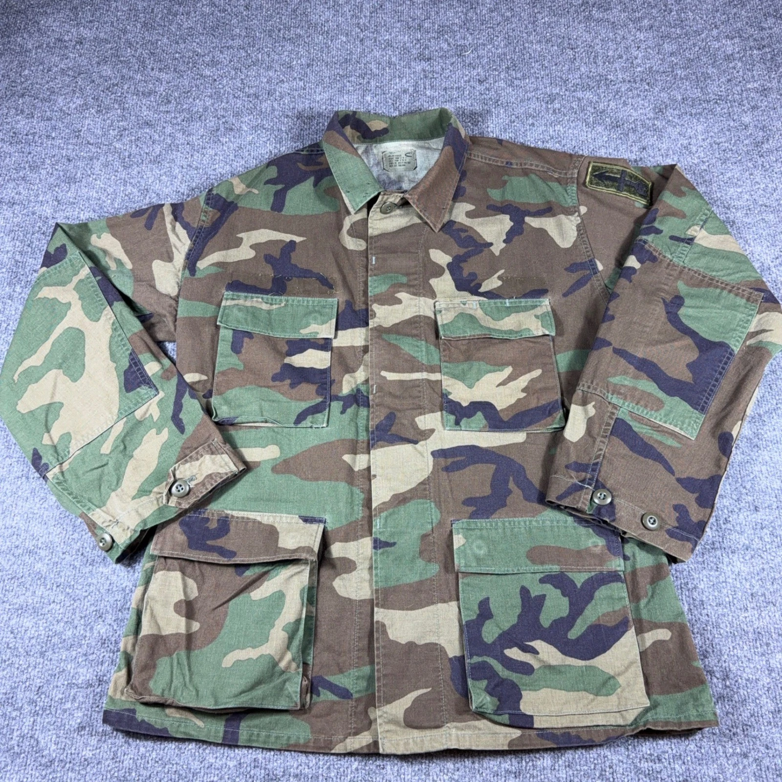 Military Issued Woodland Camo BDU Field Jacket Medium Regular 8415-01-084-1647