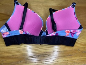 Victoria's Secret Bra Sz: 34C Wear Everywhere Push Up Floral Logo Band 