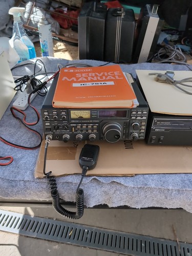icom hf transceiver Ic-751a With Icom At100 Antenna Tuner With All The Books... - Picture 19 of 24