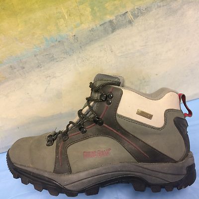  [ GUIDE GEAR ]   SIZE 10.5 MENS BOOTS    WATERPROOF  LEATHER UPPER 