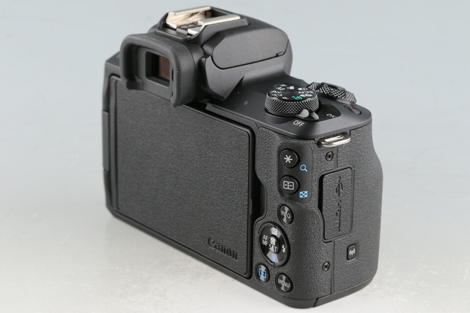 【Canon】EOS Kiss M + 15-45mm + 55-200mm Canon EOS Kiss M camera w. 15-45mm lens / 55-200mm lens Kit