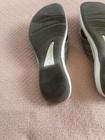 Clark’s Ladies Cloudsteppers Size 7 Taupe Flip Flop Sandals — photo 5