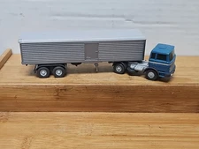1969  WIKING Nr. 52g MERCEDES TRACTOR TRAILER 1:87 SCALE