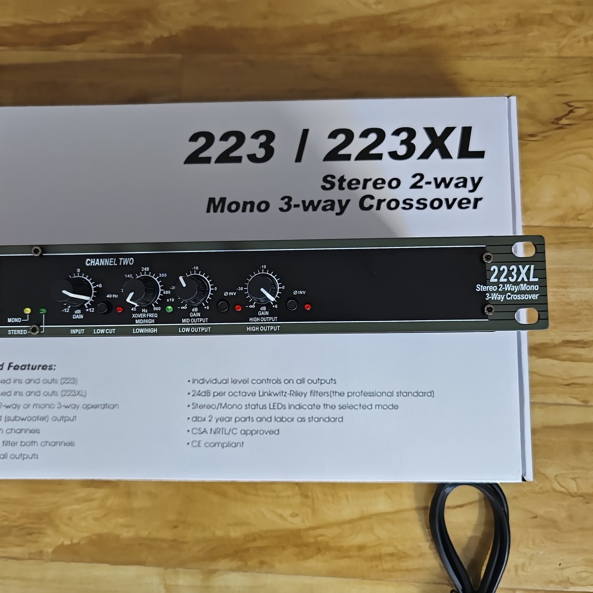 dbx 223XL ステレオ 2-Way/Mono 3-Way クロスオーバー New DBX 223XL Stereo 2-Way/Mono 3-Way Crossover Rack Mountable