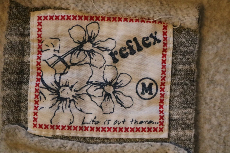 Moletom com capuz feminino Reflex Love Republic cinza zíper completo mistura de algodão tamanho M - Imagem 3 de 4