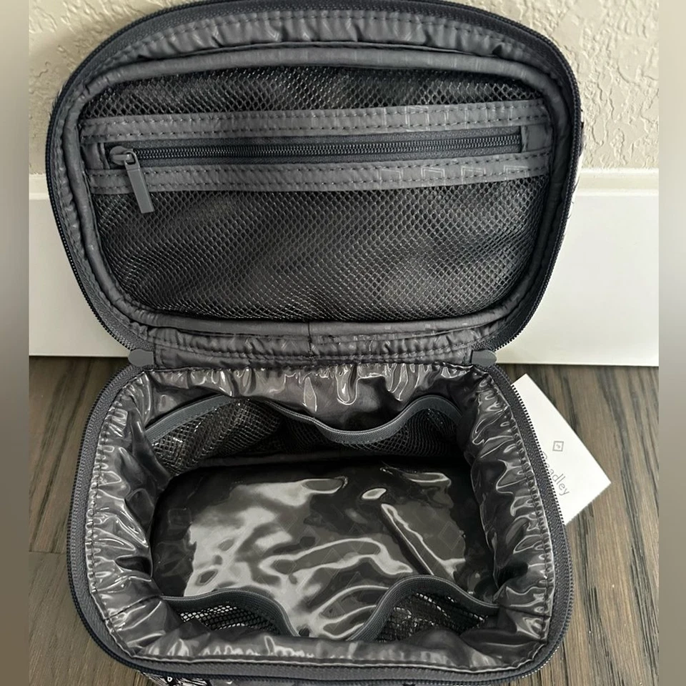 Estuche de tren Vera Bradley nuevo con etiquetas Foto 2 de 3