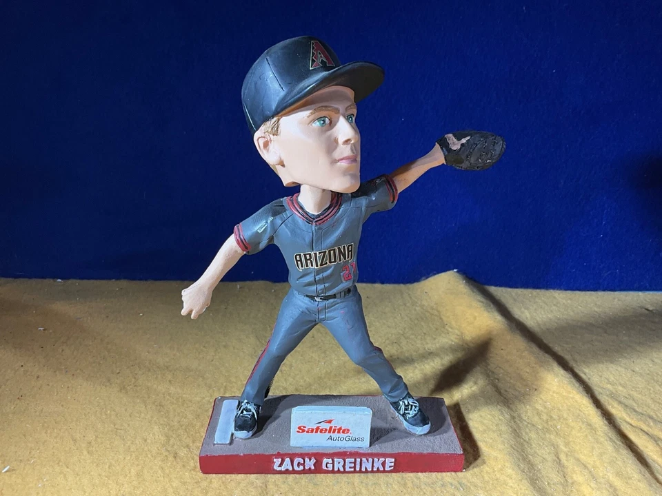 V11-51 ZACK GREINKE BOBBLEHEAD - ARIZONA DIAMONDBACKS - MLB - 7” TALL - Image 2 of 4