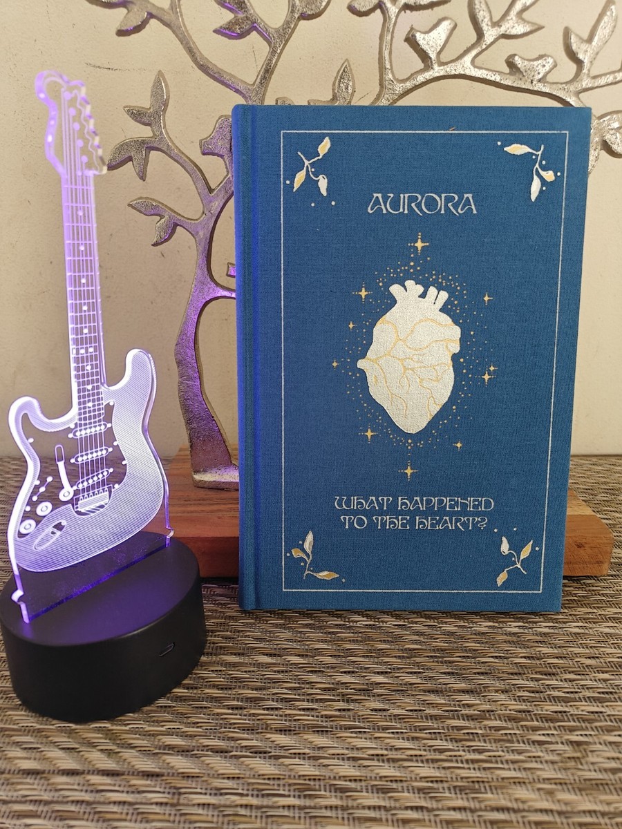 アート・デザイン・音楽 aurora what happened to the heart? book What Happened To The Heart? Book - Aurora
