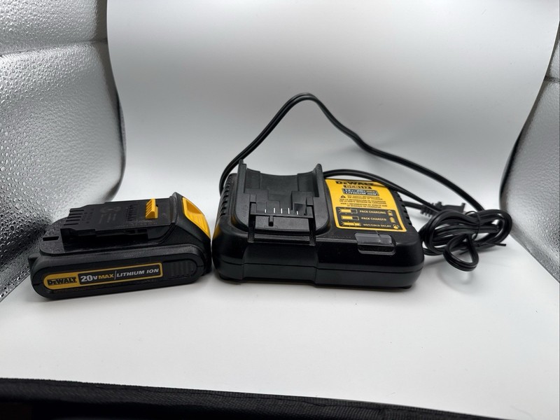 Dewalt 20V DCB201 Battery Pack w/ DCB107 Charger - Open box