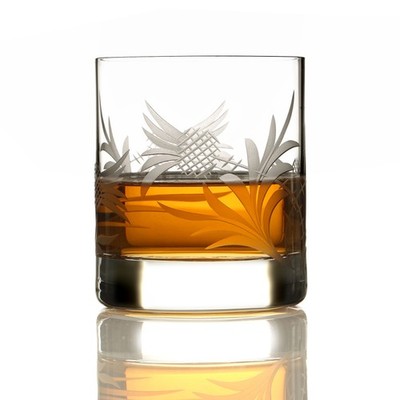 Handgefertigtes Whiskyglas mit Distelgravur   Kristallglas aus Großbritannien