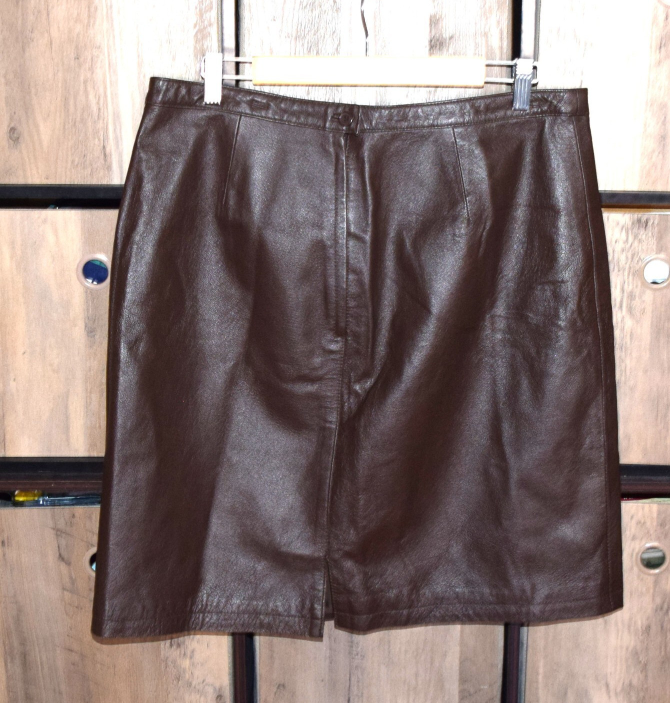 NEWPORT-NEWS Genuine Leather Size 16W Chocolate Brown Skirt Straight Knee image 2