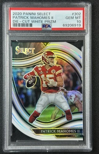 PATRICK MAHOMES II PSA 10 2020 PANINI SELECT #302 WHITE PRIZM D/C FIELD LEVEL 19