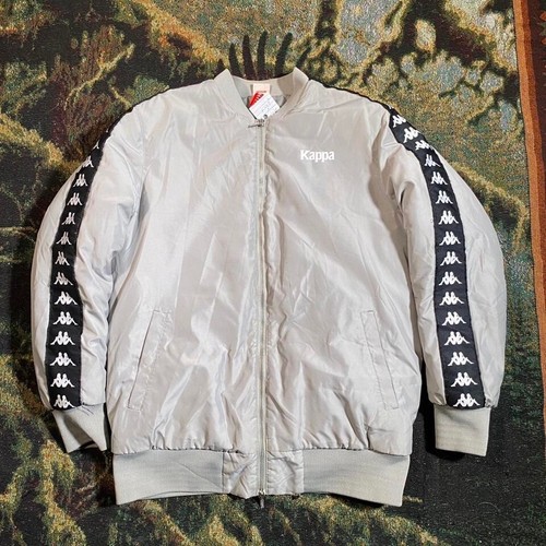 Graue und schwarze Windbreaker Collegejacke von Kappa. - Bild 3 von 7