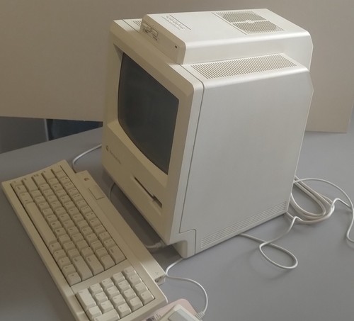 MACINTOSH PLUS - Zdjęcie 2 z 9