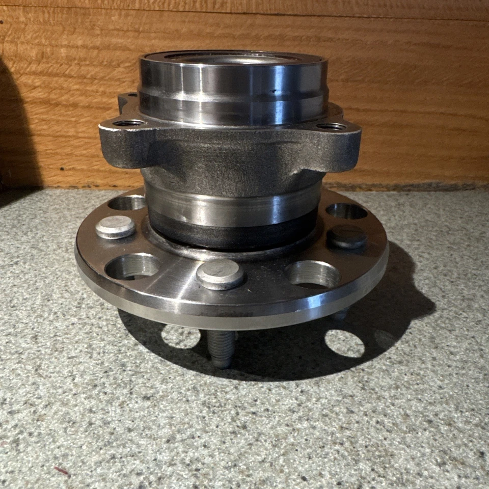 Juego de buje de cojinete de rueda trasera 2008 2009 2010 2011-2013 Lexus IS250 IS350 IS F con ABS Foto 2 de 4