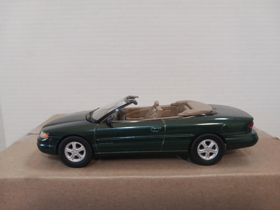 BROOKFIELD Collectors Guild 1997 克莱斯勒 SEBRING JXI 1:24 比例压铸模型 — 第 3/4 张图片