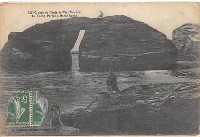 Old postcard 85 Zion / near the cross of life / the pierced rock at high tide