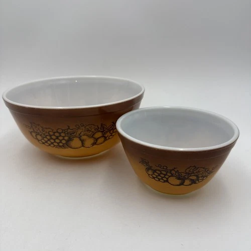 Vintage Pyrex Old Orchard Fruit 2 Nesting Mixing Bowls Brown # 401  #403