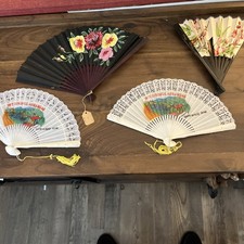 VTG 4 FOLDING HAND FANS 2 PLASTIC HONG KONG 2 WOOD AND PAPER 1 DAMAGED 