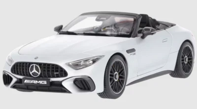 ISCALE Mercedes-Benz AMG SL 63 Roadster R232 1:18 Modell B66960667 hightechsilber