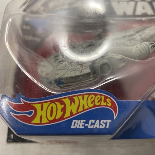 Hot Wheels Star Wars Force Awakens MILLENNIUM FALCON 1:64 2014 NEW - Picture 6 of 12
