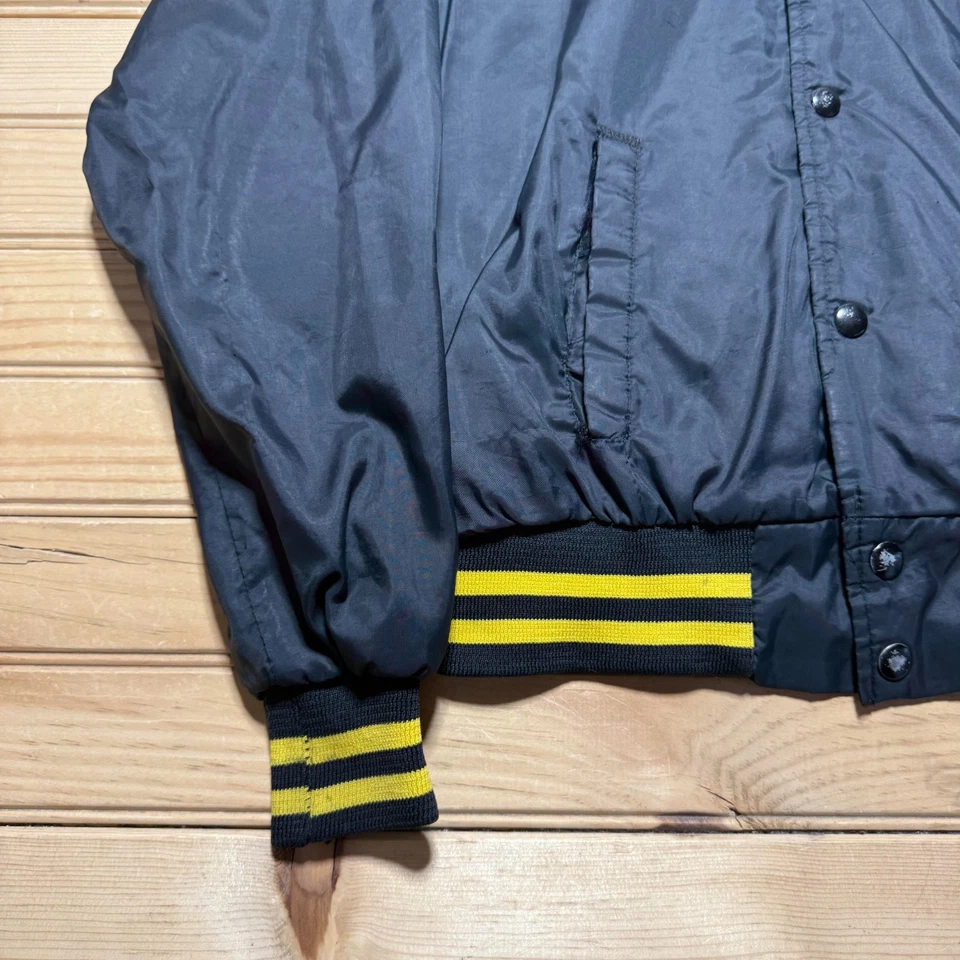 Chaqueta de bombardero satinada vintage de los 80 University of Iowa Hawkeyes NCAA - juvenil grande Foto 4 de 4