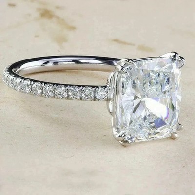 Luxus Cushion Cut Diamant Ring E F VVS2 IGI Lab Grown 4,20 Karat 14 Karat Wei...